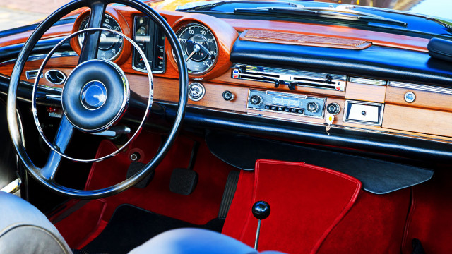 Car dashboard steeringwheel clock redseat free wallpaper for desktop - medium preview image