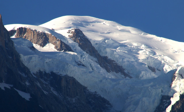 Snow mountain bird blue sky free wallpaper for desktop - medium preview image