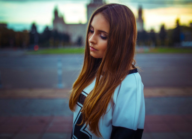 Woman longhair clocktower cityscape blurry free wallpaper for desktop - medium preview image