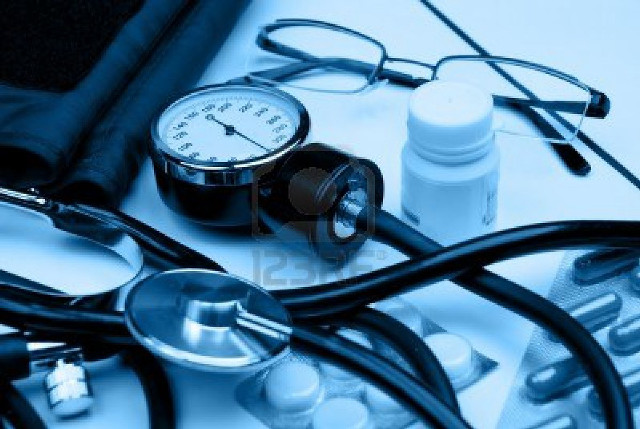 Medical stethoscope bloodpressure case white free wallpaper for desktop - medium preview image