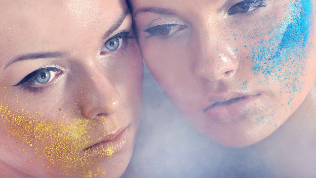 Blue yellow makeup glitter holography free wallpaper for desktop - medium preview image