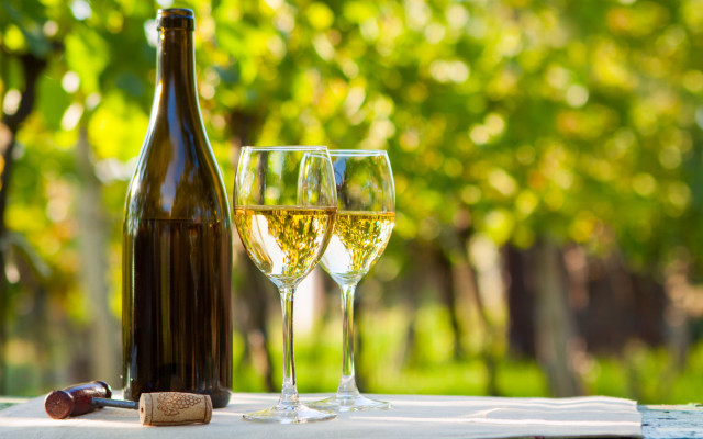 Wine glasses outdoor christmas bokeh free wallpaper for desktop - medium preview image