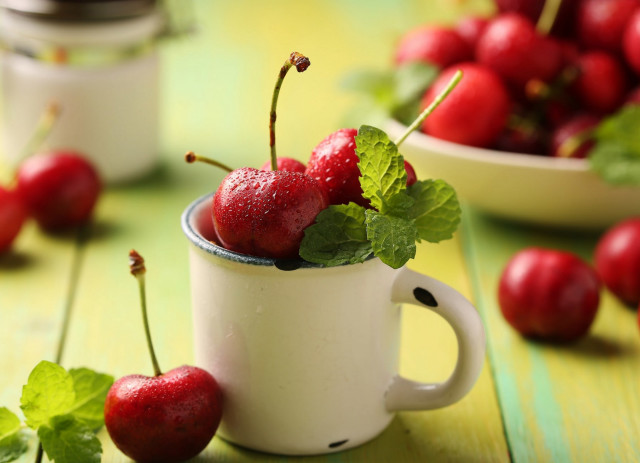 Cherry cup leaves spoon background free wallpaper for desktop - medium preview image