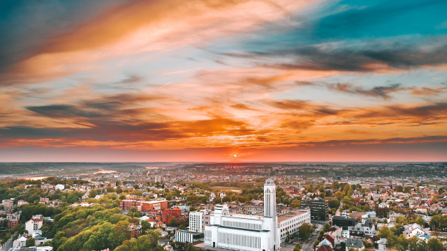 City sunset cloudy sky building free wallpaper for desktop - medium preview image