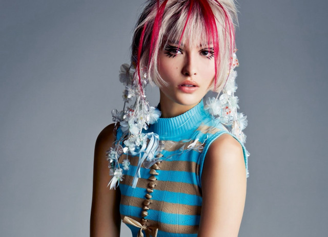 Woman pinkhair flowerhead chain necklace free wallpaper for desktop - medium preview image