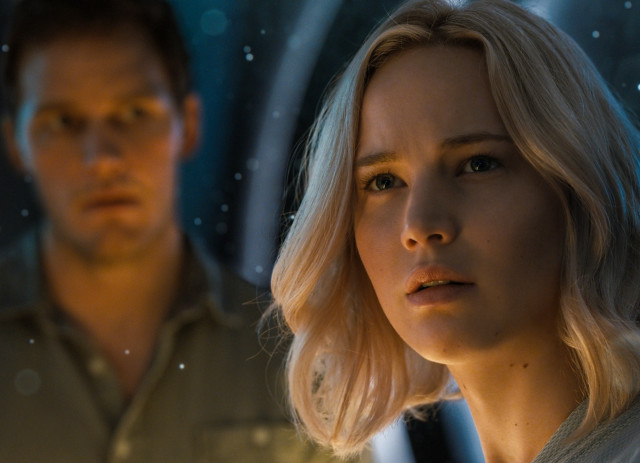 Starry eyed hologram blonde bokeh free wallpaper for desktop - medium preview image