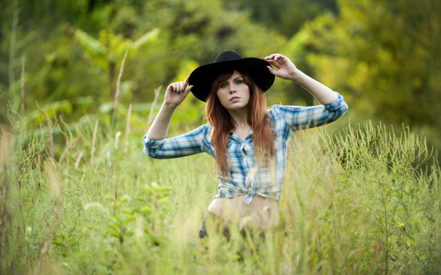 Woman hat field bush portrait #2 free wallpaper for desktop - medium preview image