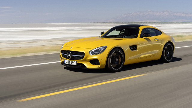 Yellow mercedes sports car ocean free wallpaper for desktop - medium preview image
