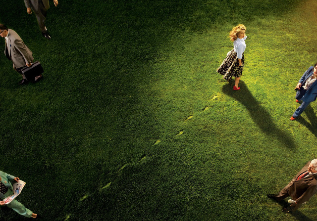 Group people green field fire free wallpaper for desktop - medium preview image