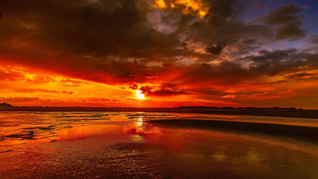 Sunset red sky clouds ocean #2 free wallpaper for desktop - medium preview image