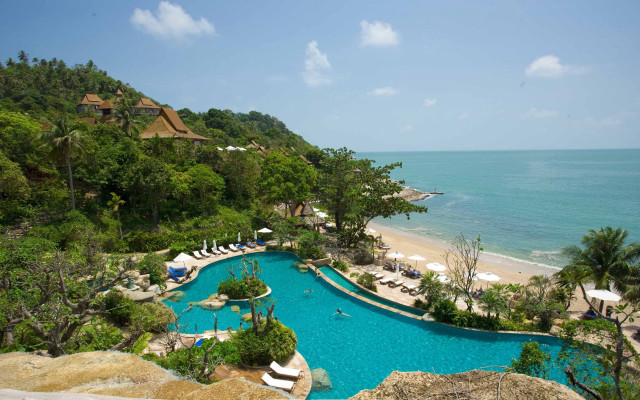 Resort beach ocean view sky free wallpaper for desktop - medium preview image