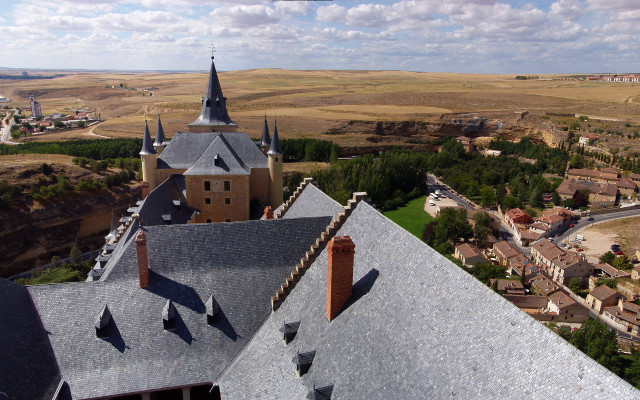 Castle tower clock rural river free wallpaper for desktop - medium preview image