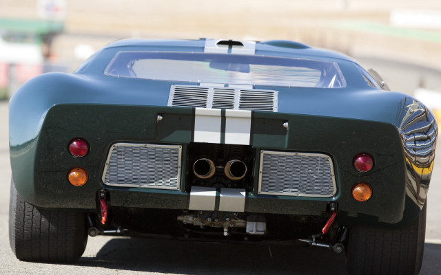 Green sports car cobra jigsaw free wallpaper for desktop - medium preview image