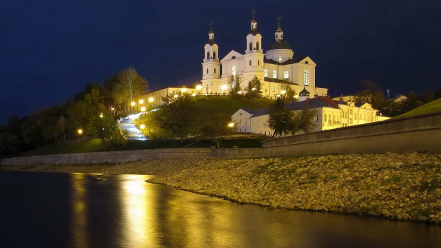 Church hill river night lights free wallpaper for desktop - medium preview image