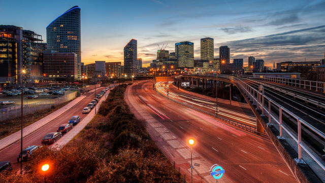 City skyline highway bridge dusk free wallpaper for desktop - medium preview image