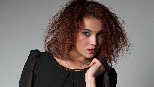 Red haired woman fashion shoot free wallpaper for desktop - medium preview image