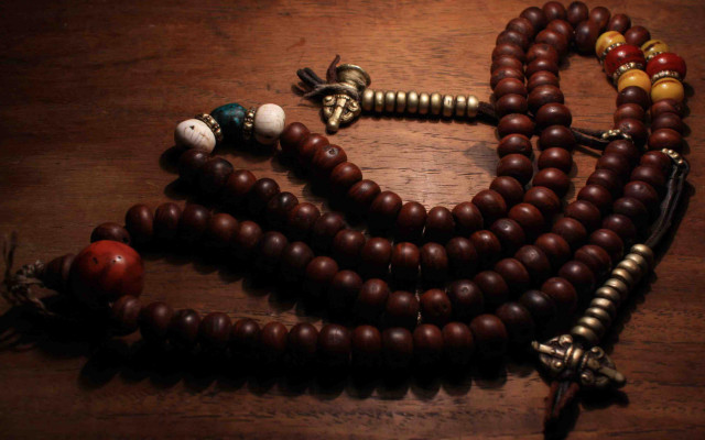 Wooden beaded necklace tassel bell free wallpaper for desktop - medium preview image