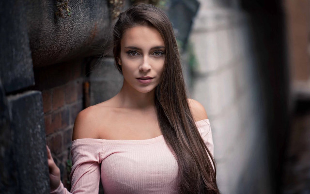 Annabel eyres pink top ponytail free wallpaper for desktop - medium preview image