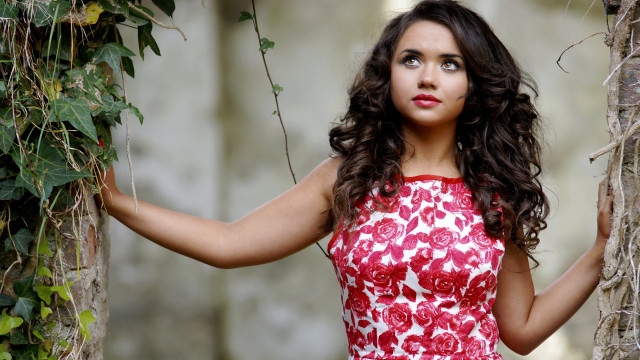 Araceli gilbert vines red dress free wallpaper for desktop - medium preview image