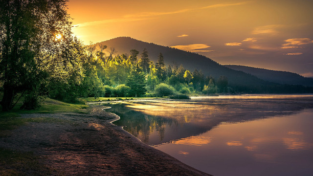 Lake mountain shore trees sunset free wallpaper for desktop - medium preview image