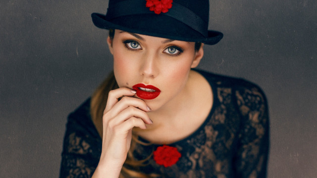 Woman red rose black hat free wallpaper for desktop - medium preview image