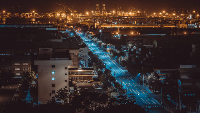 City street night traffic lights #2 free wallpaper for desktop - medium preview image