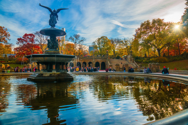 Fountain statue trees clouds autumn free wallpaper for desktop - medium preview image