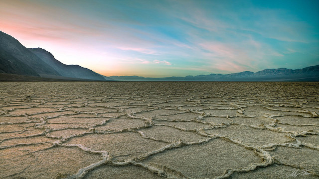 Desert mountain range blue sky free wallpaper for desktop - medium preview image