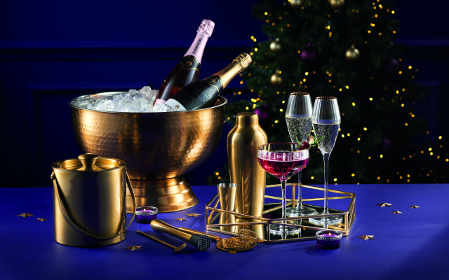 Christmas night stilllife wine glass free wallpaper for desktop - medium preview image
