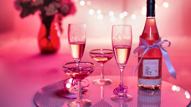 Wine glasses bottle flower vase free wallpaper for desktop - medium preview image