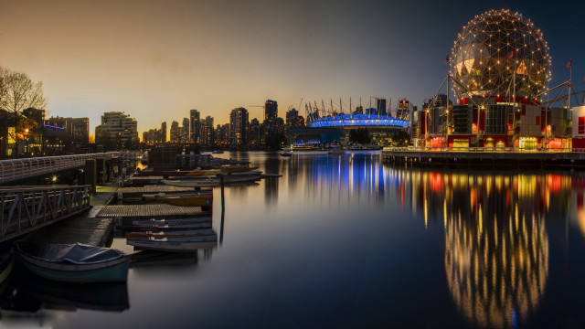 Vancouver ferriswheel cityscape night water free wallpaper for desktop - medium preview image