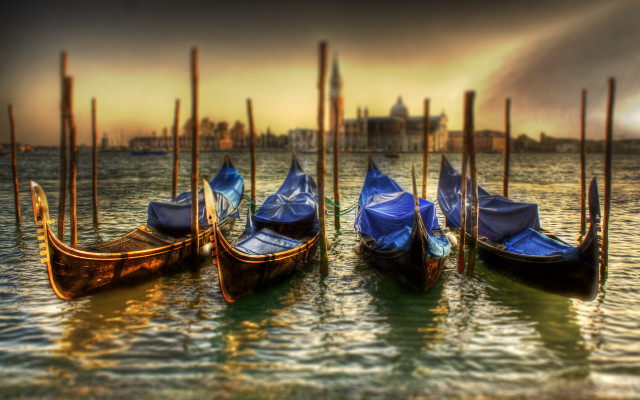Gondolas city skyline cloudy art free wallpaper for desktop - medium preview image