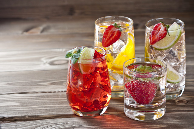 Glasses drinks fruit wooden table free wallpaper for desktop - medium preview image