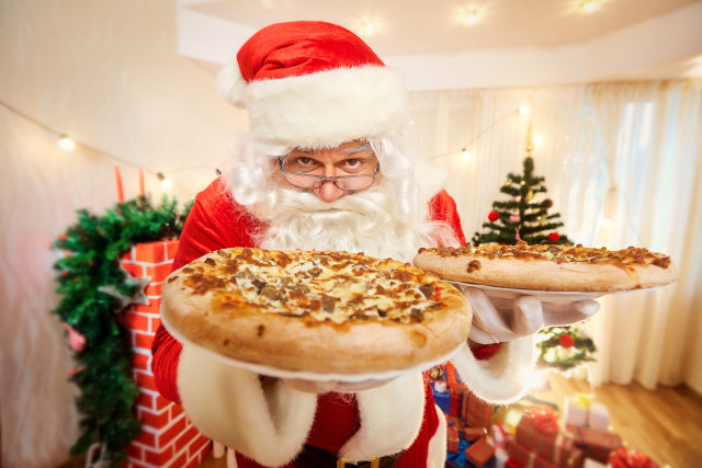 Santa pizza christmas tree food free wallpaper for desktop - medium preview image
