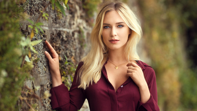 Woman leaning tree red shirt free wallpaper for desktop - medium preview image