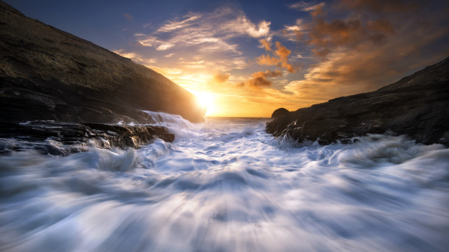 Sunset lake rocks reflection mountains free wallpaper for desktop - medium preview image