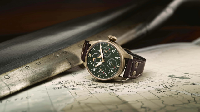 Watch map knife 3d product free wallpaper for desktop - medium preview image