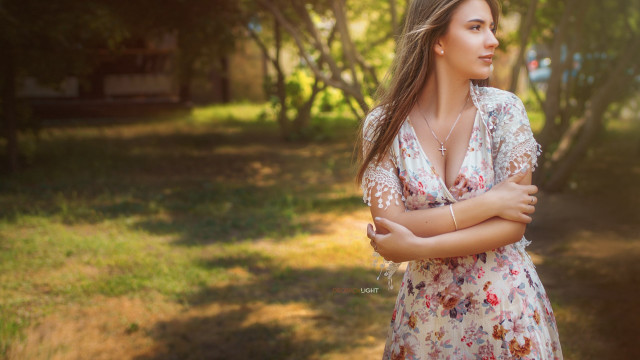 Romanticism woman field crossed arms free wallpaper for desktop - medium preview image