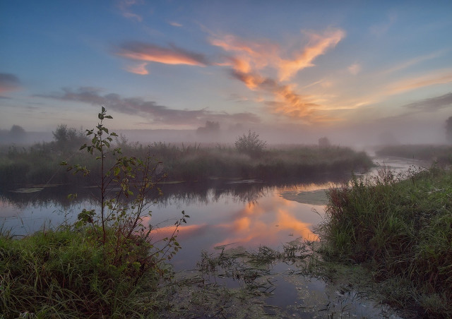 River sunset mountains mist bushes free wallpaper for desktop - medium preview image