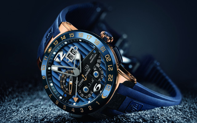 Blue watch wrist black face free wallpaper for desktop - medium preview image