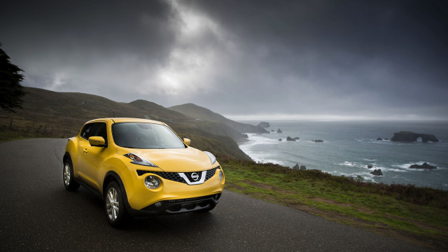 Yellow nissan juke ocean cliff free wallpaper for desktop - medium preview image