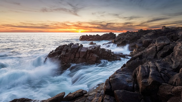 Rocky shore waves sunset cloudscape free wallpaper for desktop - medium preview image