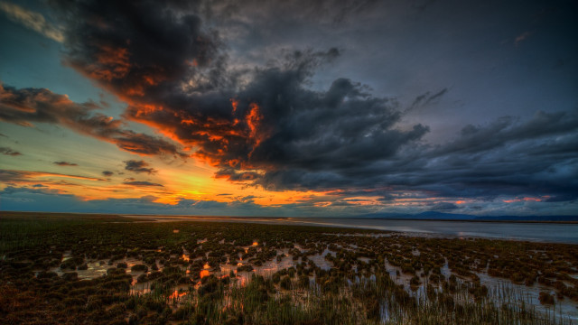 Sunset marsh water cloudy sky free wallpaper for desktop - medium preview image