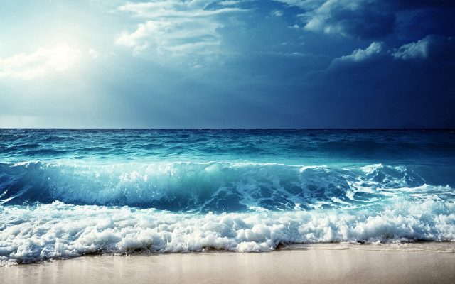 Blue ocean waves shore sky free wallpaper for desktop - medium preview image