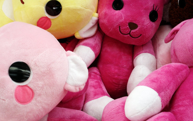 Pink yellow stuffed animals eyes #2 free wallpaper for desktop - medium preview image