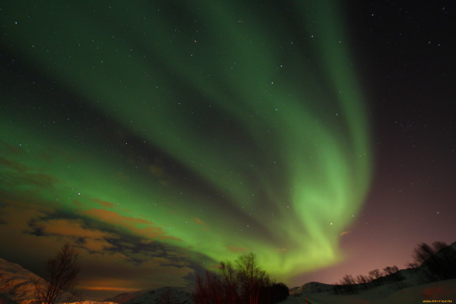 Green aurora mountain night stars free wallpaper for desktop - medium preview image