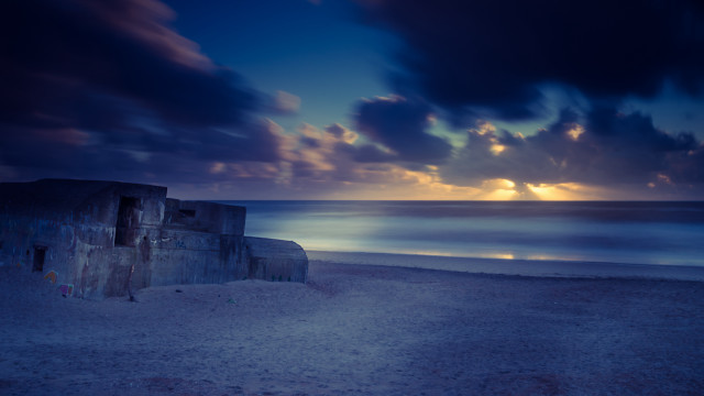 Beach building sunset clouds water free wallpaper for desktop - medium preview image