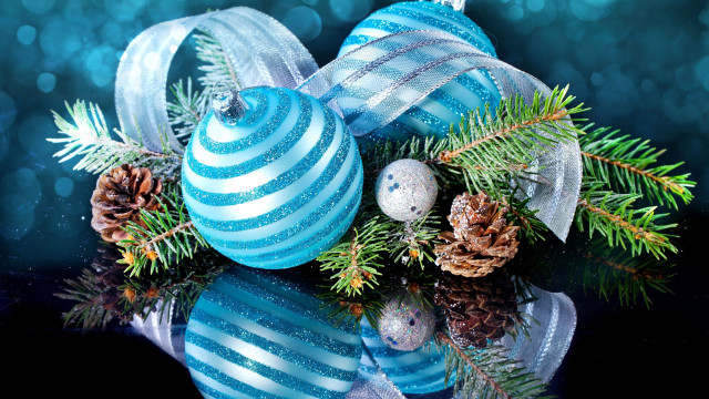 Blue christmas ornament pine cones #2 free wallpaper for desktop - medium preview image