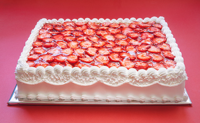 Cake strawberries rococo pastel food free wallpaper for desktop - medium preview image