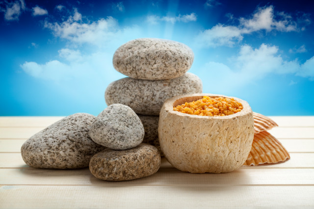 Cereal rocks shell beach sky free wallpaper for desktop - medium preview image